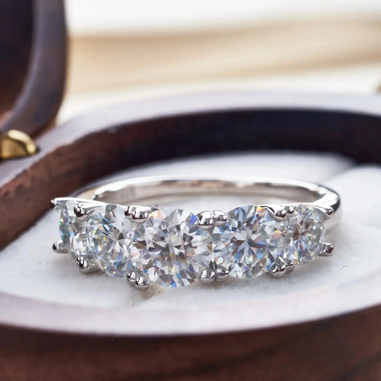 Luxury Total 3.6 Carat moissanite lab Diamonds Rings  Round Brilliant for Women Bride Wedding Band Gift fine dating Jewelry gift Jewelry and Clovers