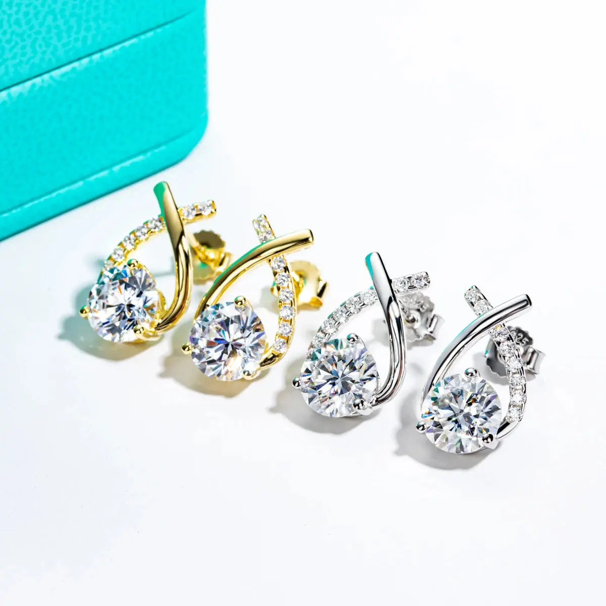 AnuJewel 4cttw D Color Moissanite Diamond 18K Gold Plated 925 Sterling Silver Stud Earrings For Woman Jewelry and Clovers