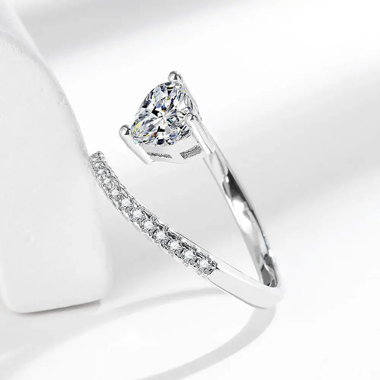 925 Sterling Silver Light Luxury Fashion Versatile Love Zircon Ring Birthday Party Anniversary Gift Jewelry and Clovers