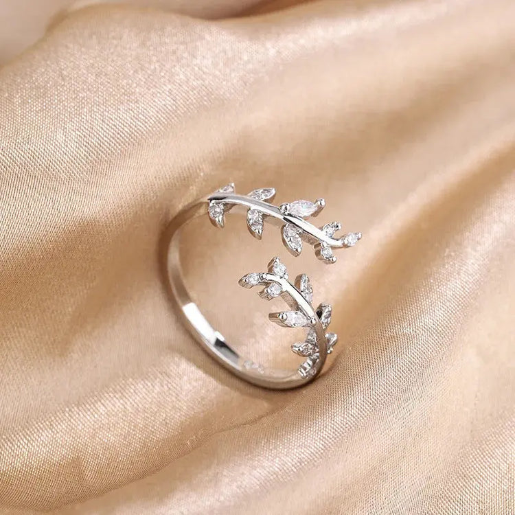 New Fashion Silver Color Green Flower Leaf Rose Daisy Enamel Open Finger Rings For Women Girl Jewelry Gift Dropship Wholesale Jewelry and Clovers